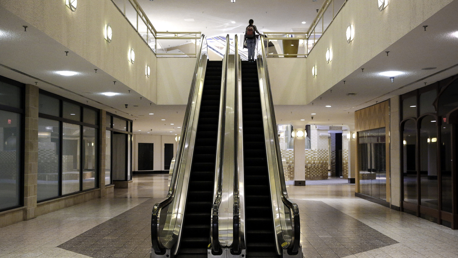 Malls Are Dying Out, These Photos Capture Classic Mall Memories